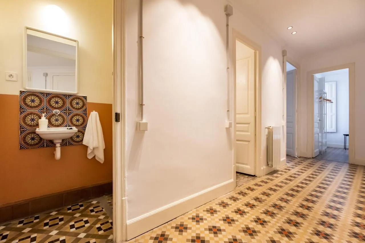 B42 - Modernist Apartment For Large Groups In Eixample Barcelona Spain