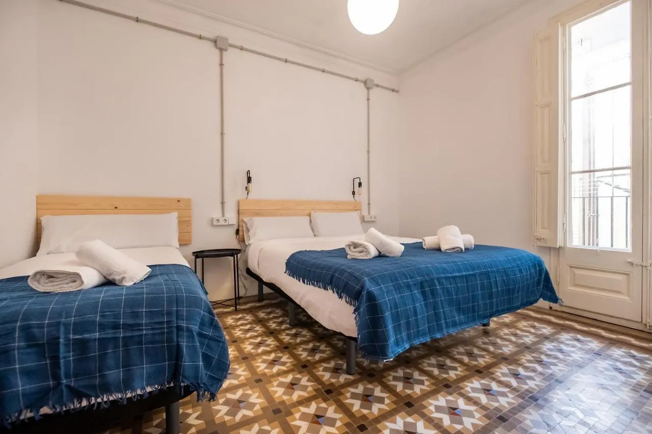 Modernist Apartment For Large Groups In Eixample Barcelone