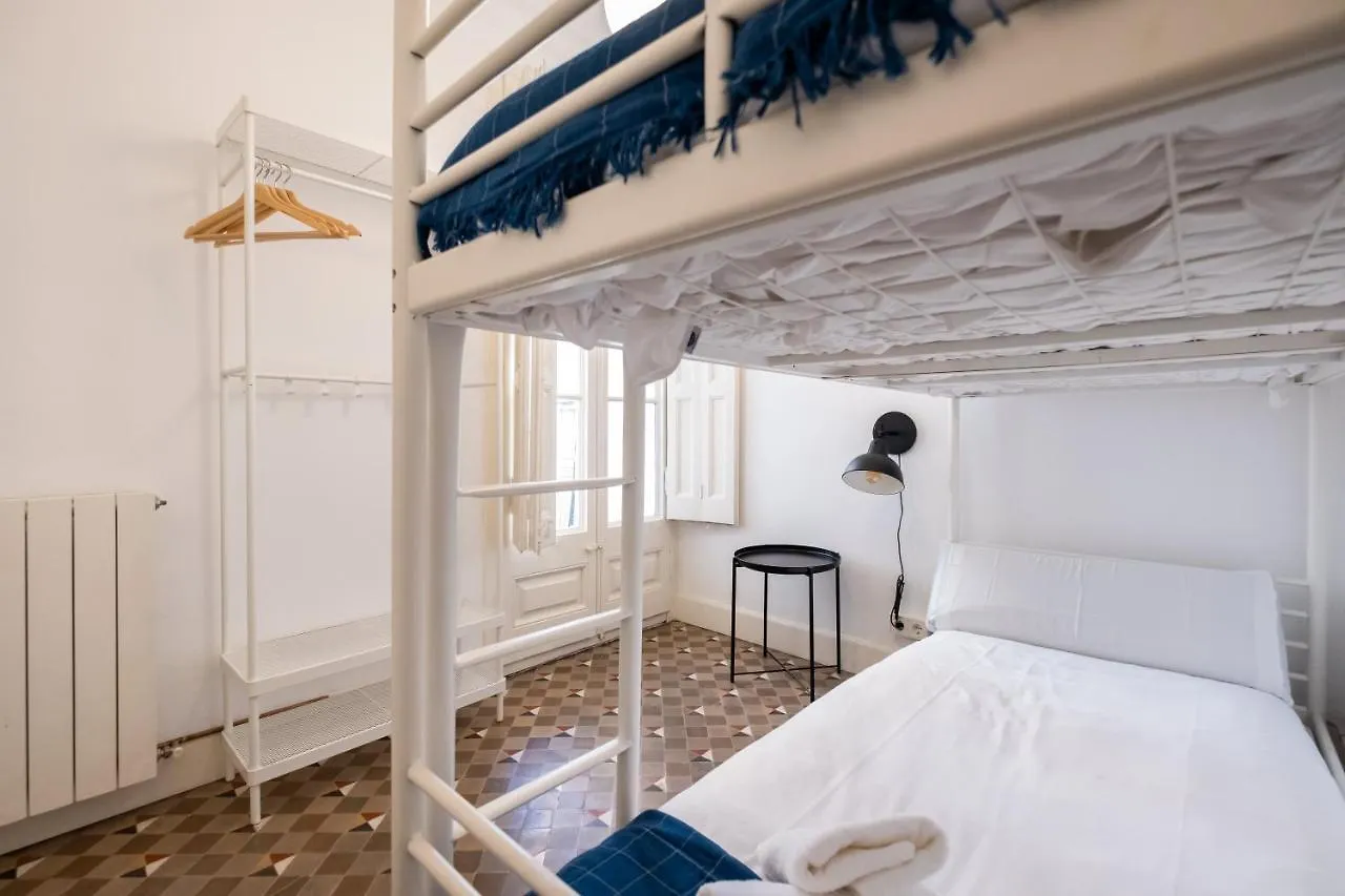 B42 - Modernist Apartment For Large Groups In Eixample Barcelona España